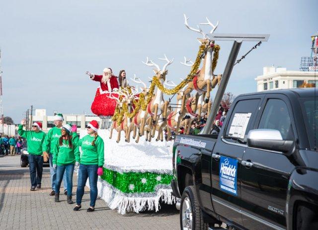 Dominion Christmas Parade 2016